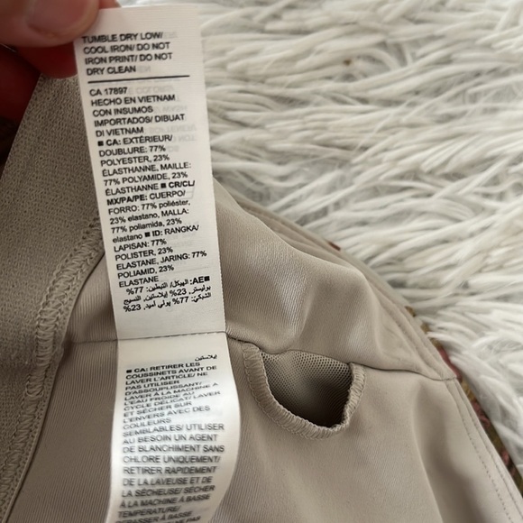 Old Navy Active Women’s powersoft floral tank top size Small - Picture 9 of 10